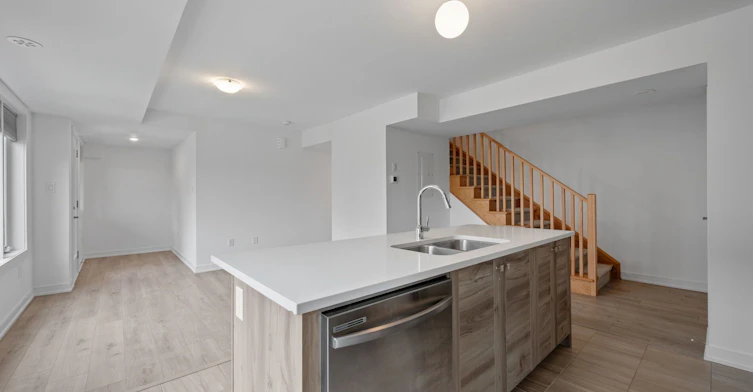 13 Magnolia Lane, Barrie, ON, L9J 0N9 - 15