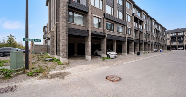 13 Magnolia Lane, Barrie, ON, L9J 0N9 - 36