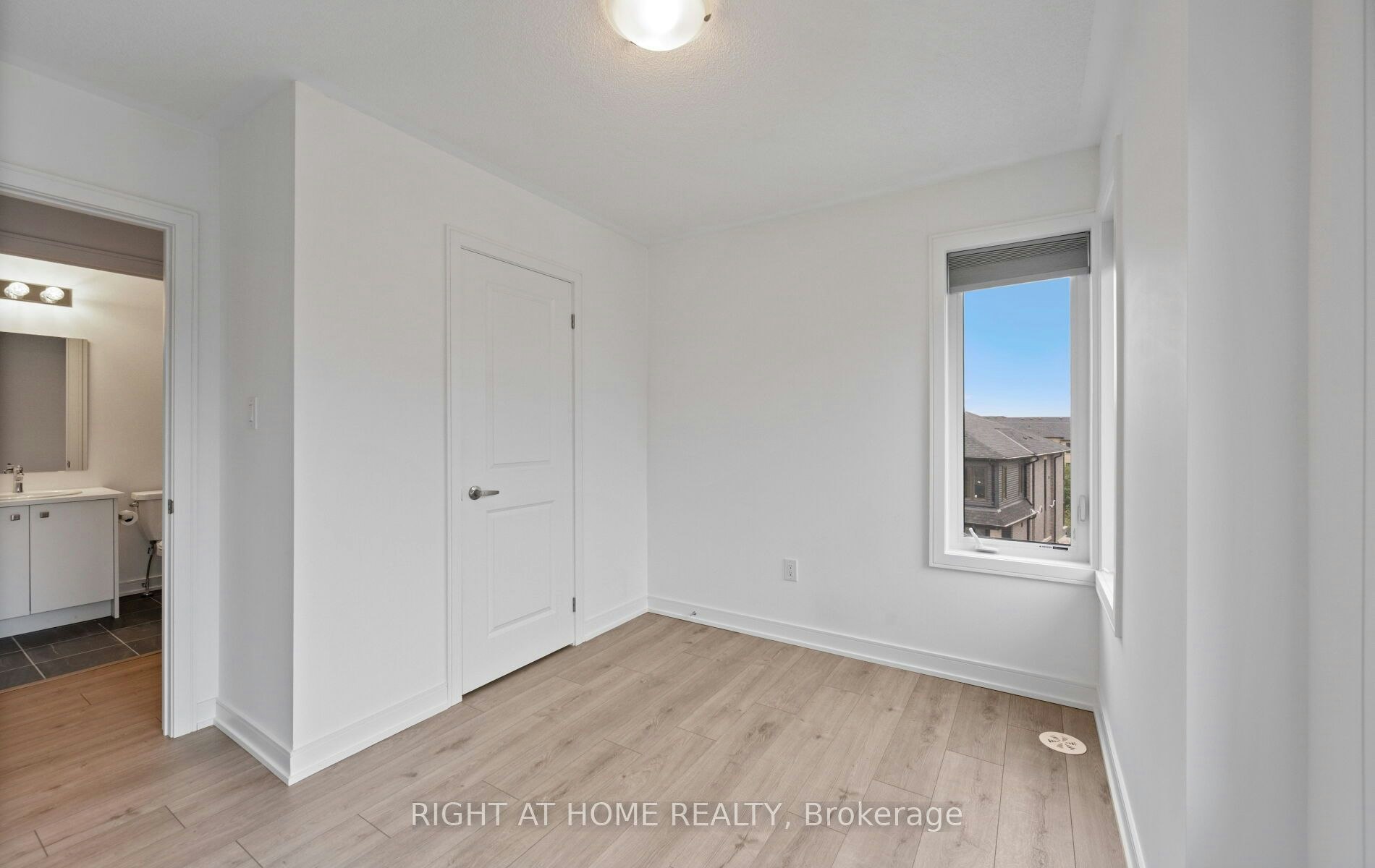 13 Magnolia Lane, Barrie, ON, L9J 0N9 - 33