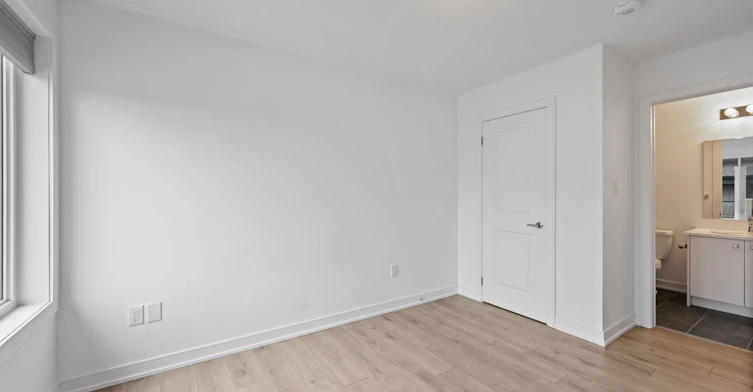13 Magnolia Lane, Barrie, ON, L9J 0N9 - 26