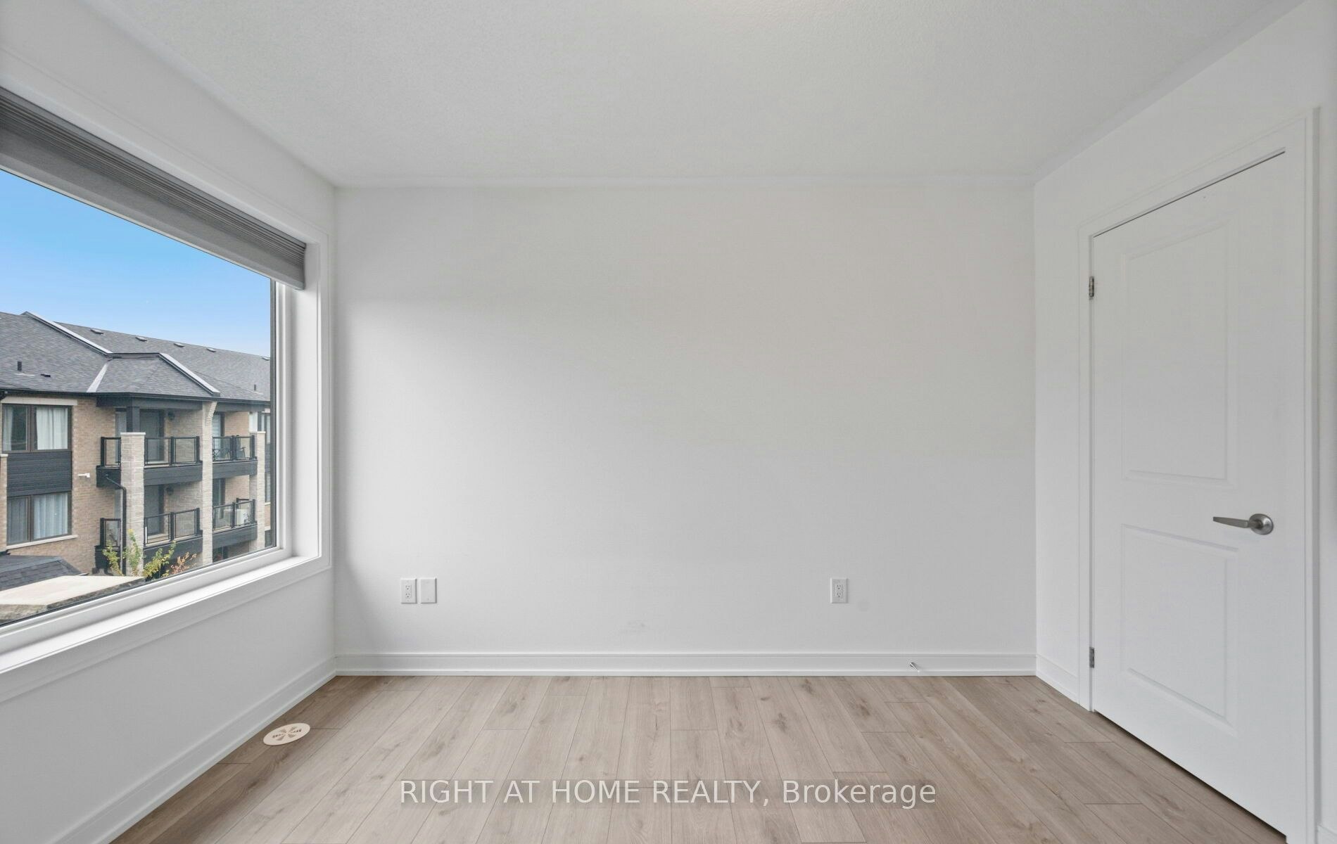 13 Magnolia Lane, Barrie, ON, L9J 0N9 - 25