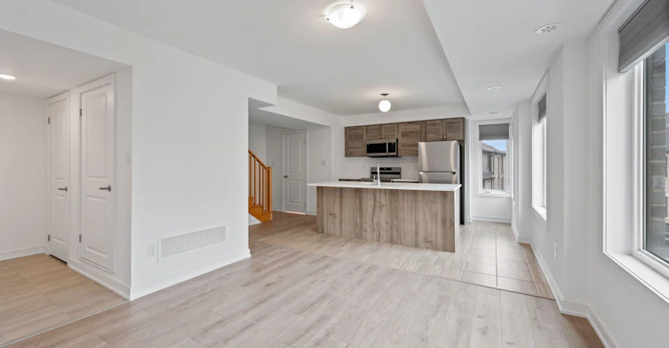 13 Magnolia Lane, Barrie, ON, L9J 0N9 - 5