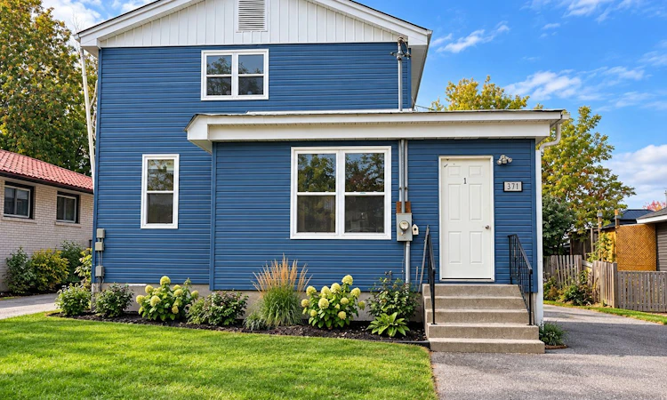 371 East St Orillia Street