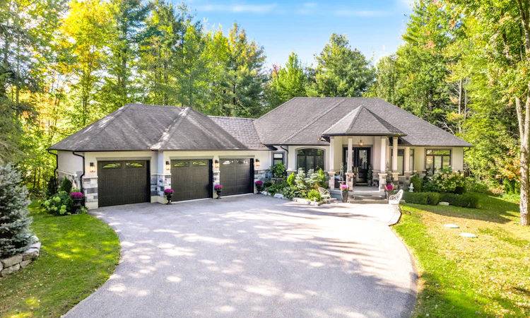 2 Sycamore Circle