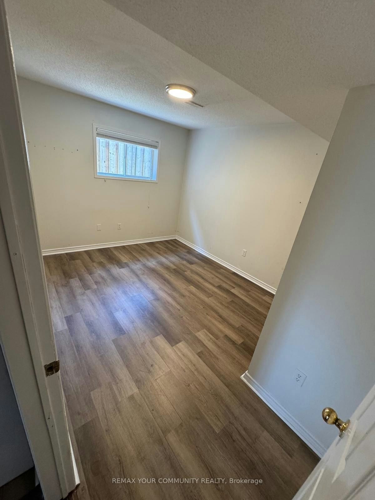Lower-40 Leslie Avenue, Barrie, ON, L4N 9P1 - 4