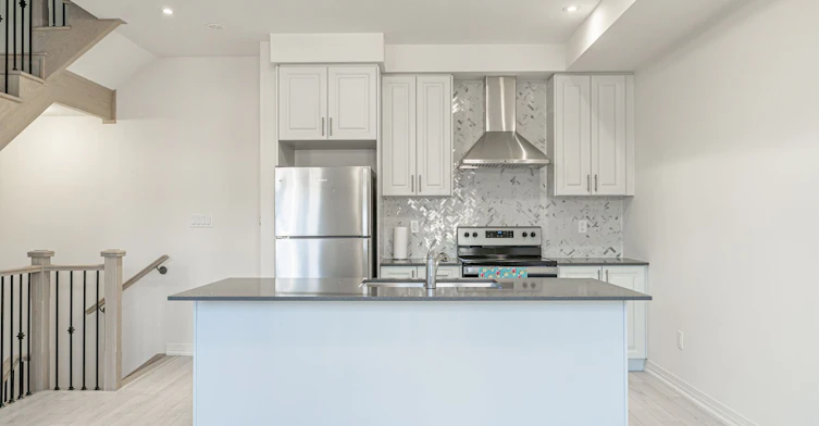 31 Bluebird Lane, Barrie, ON, L4N 6A3 - 2