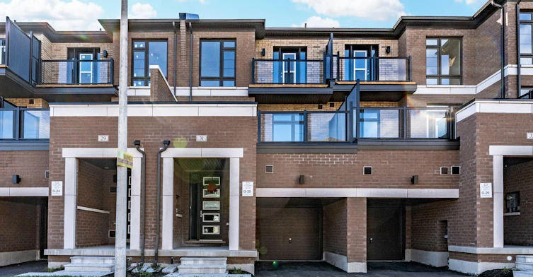 31 Bluebird Lane, Barrie, ON, L4N 6A3
