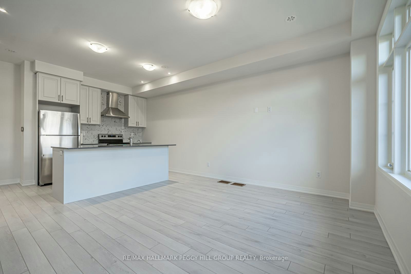 31 Bluebird Lane, Barrie, ON, L4N 6A3 - 5