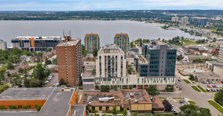 611-111 Worsley Street, Barrie, ON, L4M 0J5