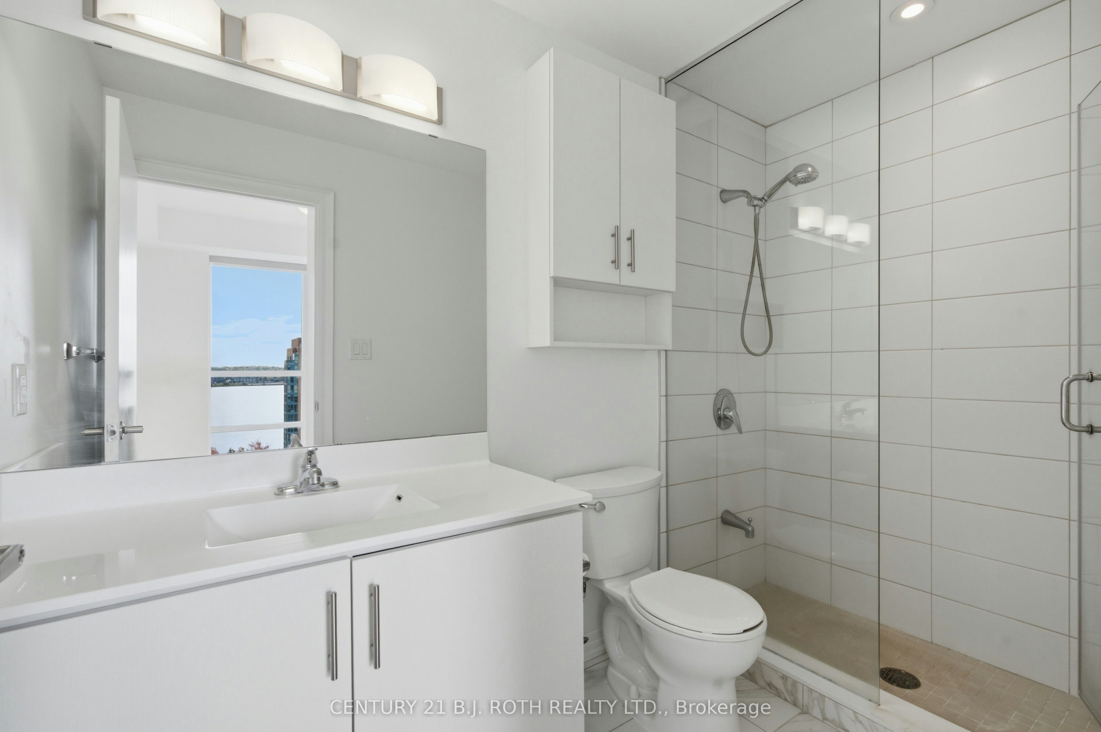 611-111 Worsley Street, Barrie, ON, L4M 0J5 - 7