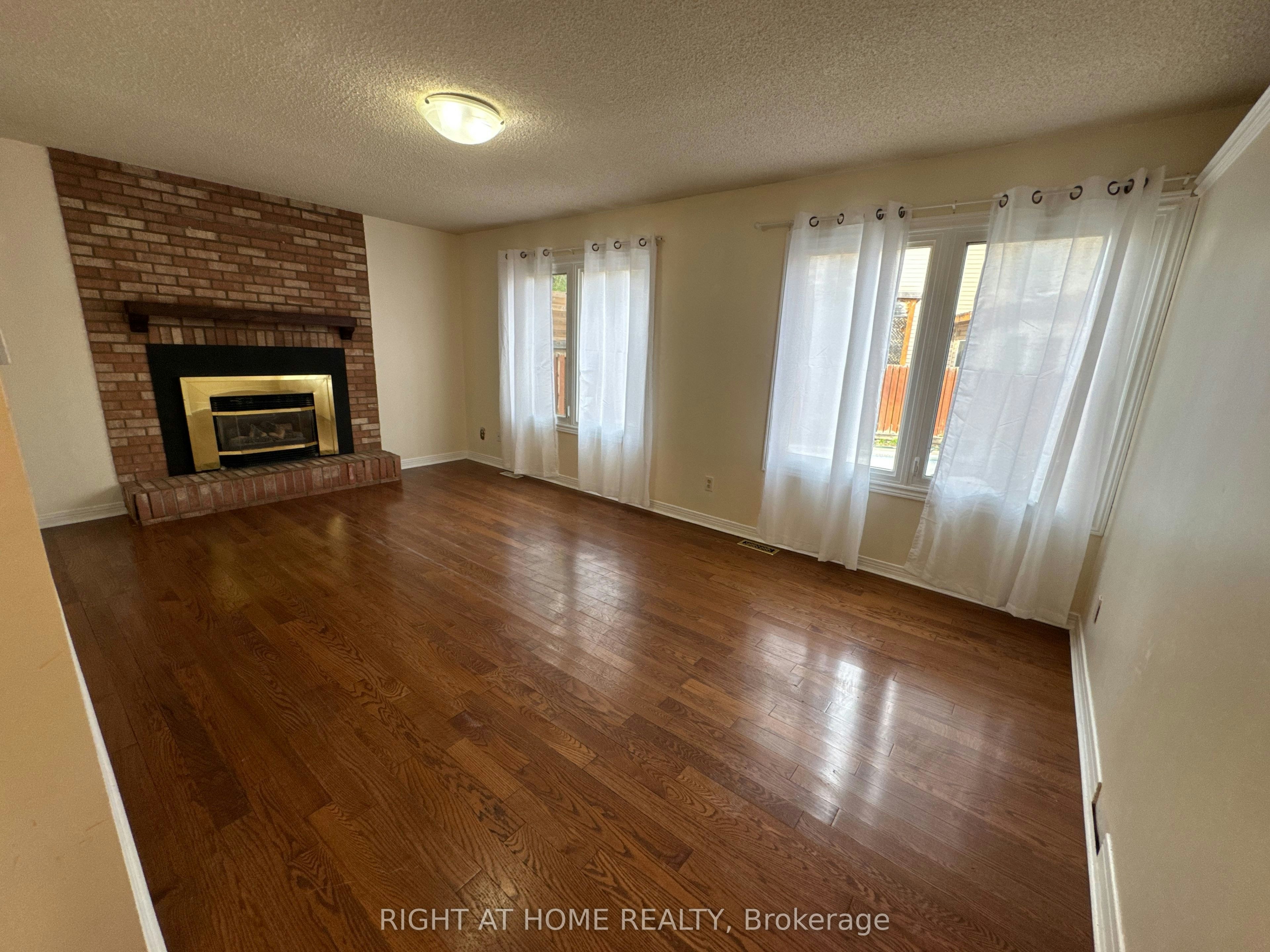 114 Browning Trail, Barrie, ON, L4N 6R3 - 4