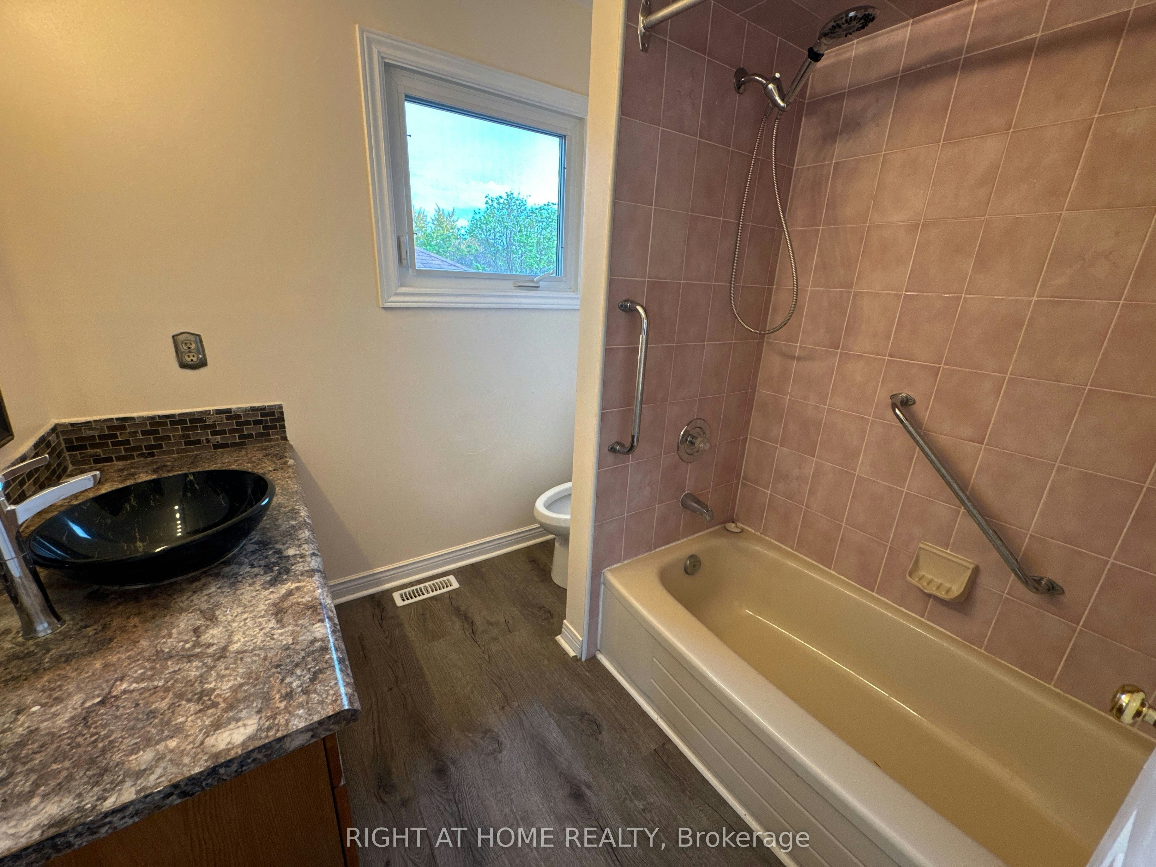 114 Browning Trail, Barrie, ON, L4N 6R3 - 15