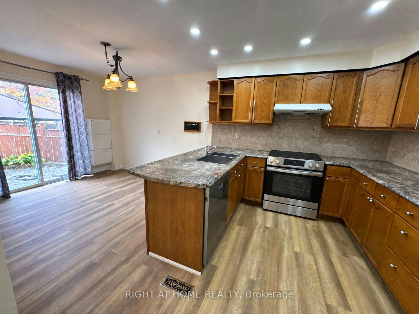 114 Browning Trail, Barrie, ON, L4N 6R3 - 10