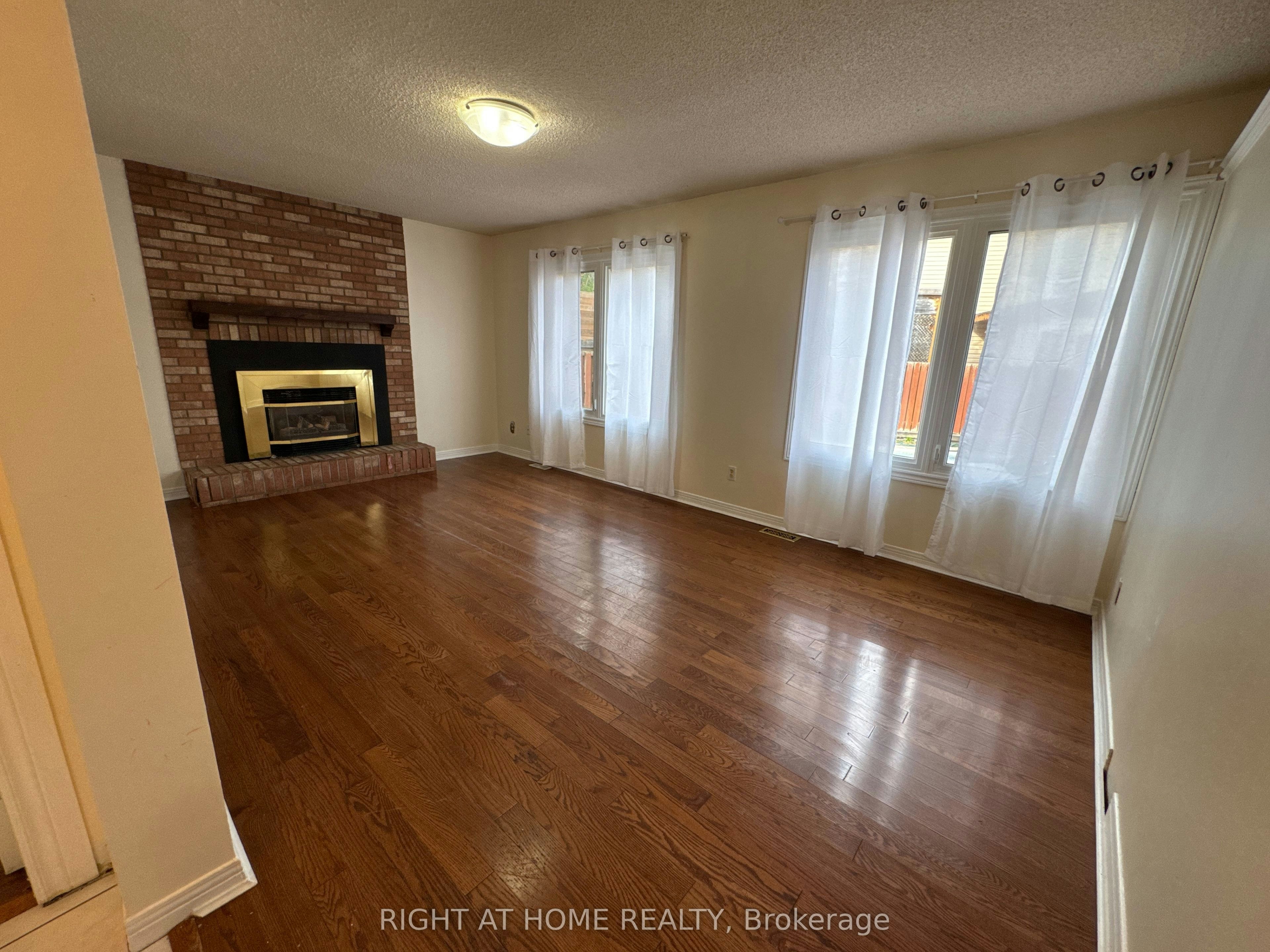 114 Browning Trail, Barrie, ON, L4N 6R3 - 3