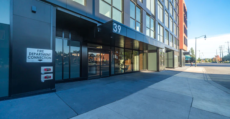 2901-39 Mary Street, Barrie, ON, L4N 1S9 - 2
