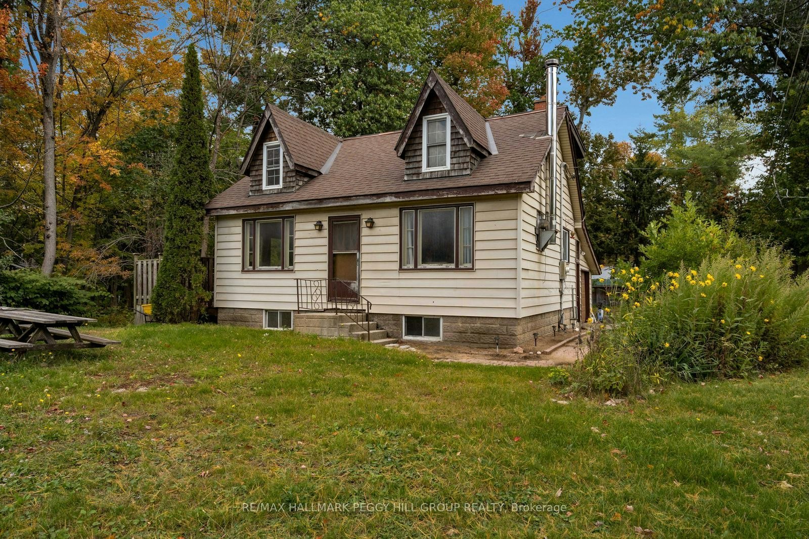 3340 Hawkins Drive, Severn, ON, L0K 2B0
