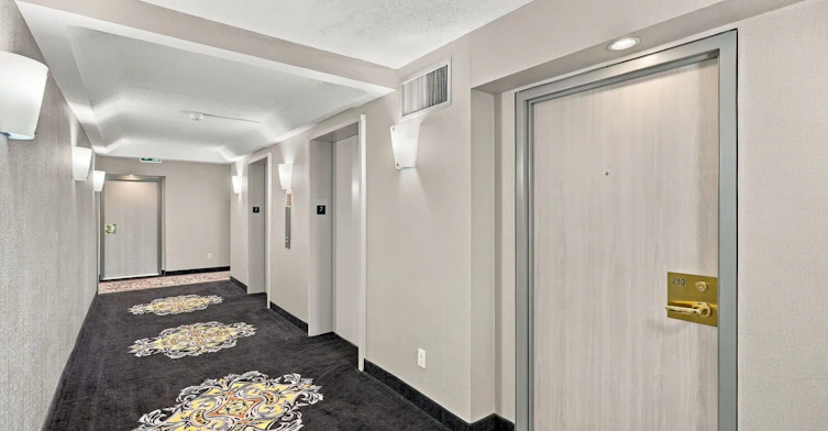 710-150 Dunlop Street E, Barrie, ON, L4M 6H1 - 5