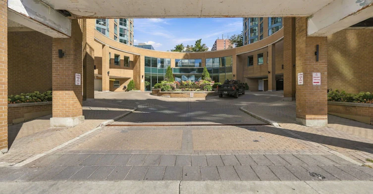 710-150 Dunlop Street E, Barrie, ON, L4M 6H1 - 4
