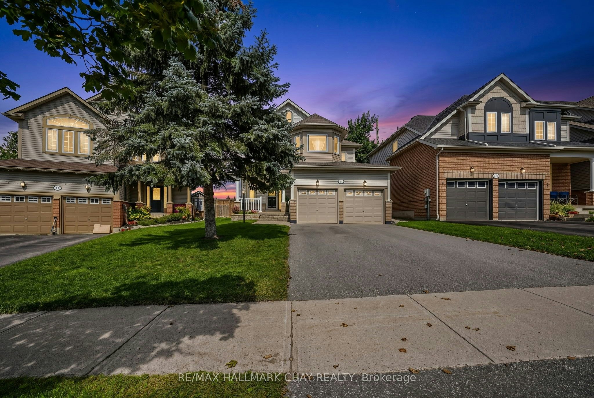 14 Strathmore Place, Barrie, ON, L4N 0K1