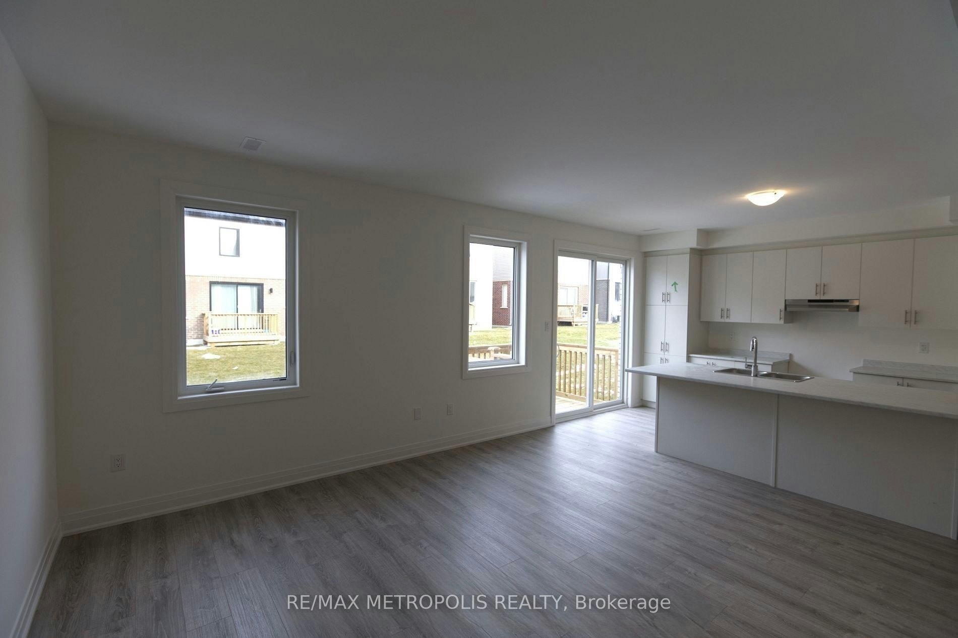 37 Shepherd Drive, Barrie, ON, L9S 2Z4 - 4