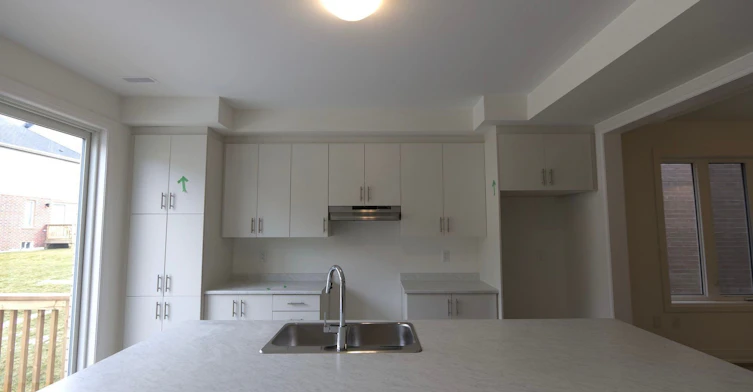 37 Shepherd Drive, Barrie, ON, L9S 2Z4 - 2