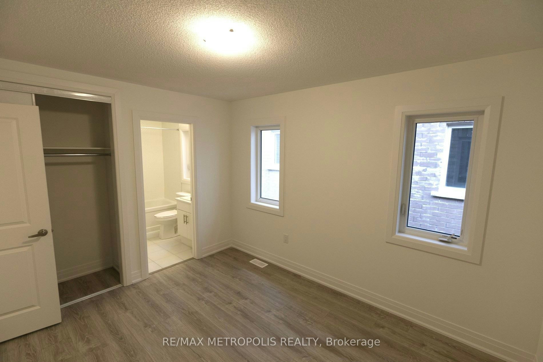 37 Shepherd Drive, Barrie, ON, L9S 2Z4 - 5