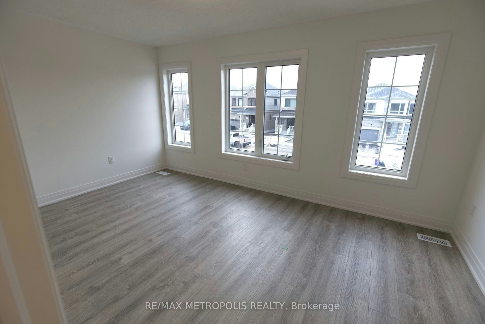 37 Shepherd Drive, Barrie, ON, L9S 2Z4 - 8