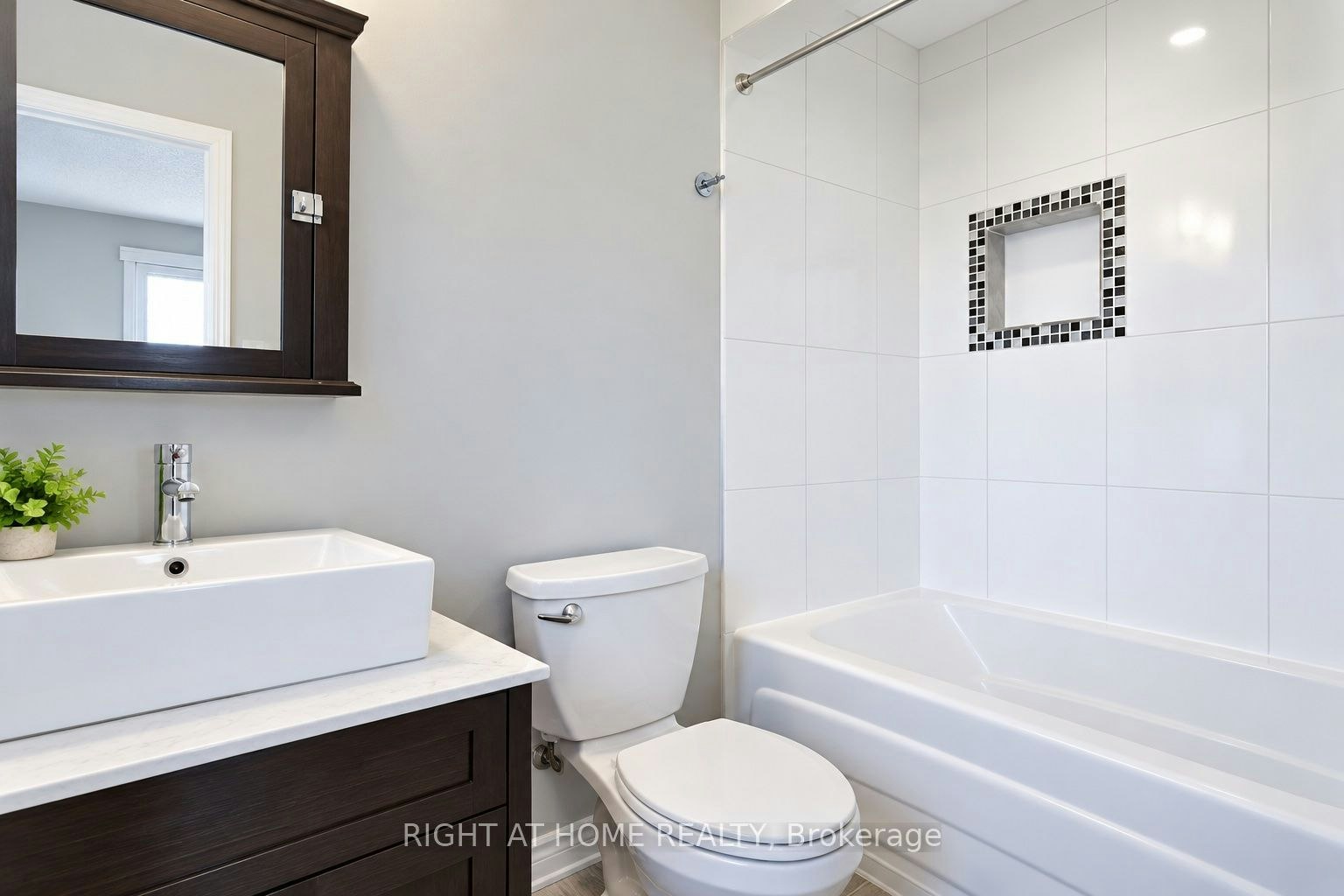 56-508 Essa Road, Barrie, ON, L0M 1A0 - 12