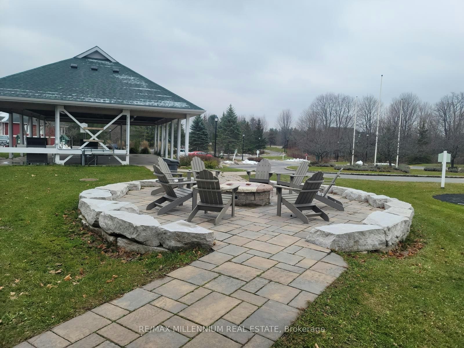 2442-43-90 Highland Drive, Oro-Medonte, ON, L0L 2L0 - 2