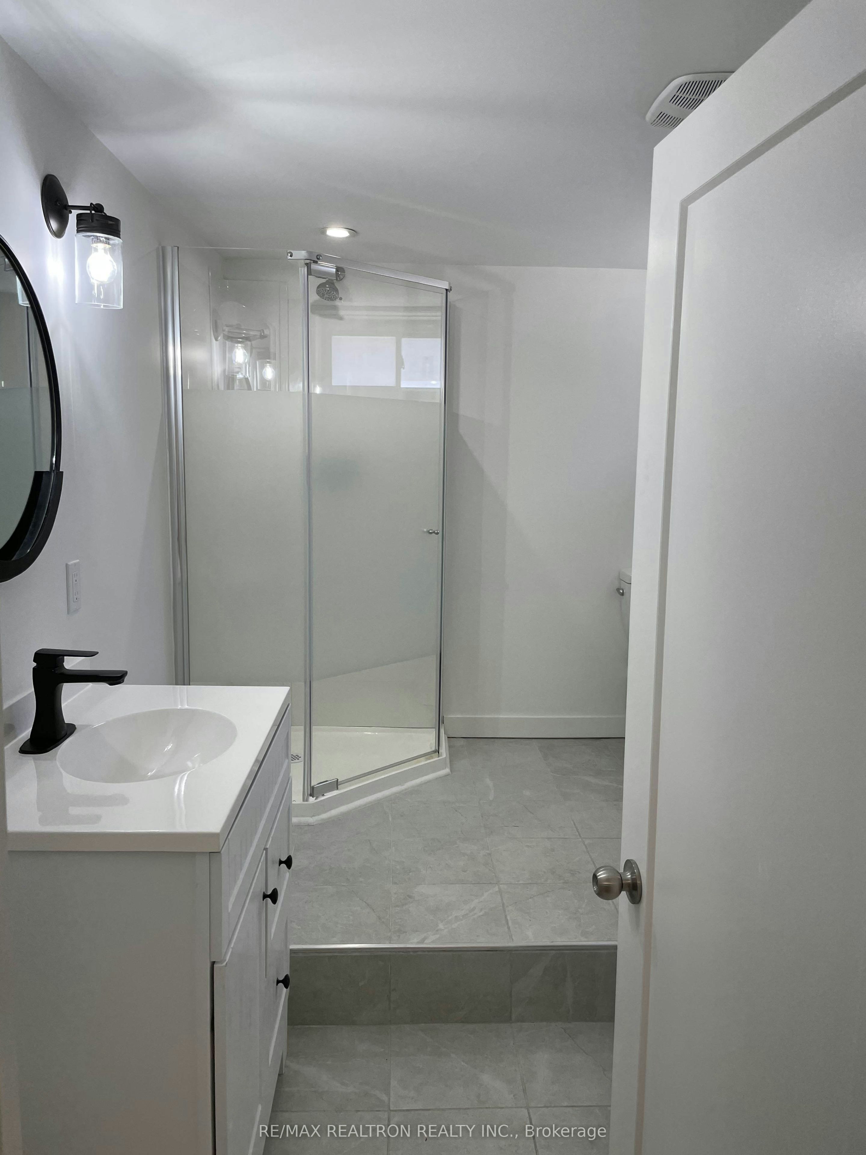 2-82 Gunn Street, Barrie, ON, L4M 2H5 - 8