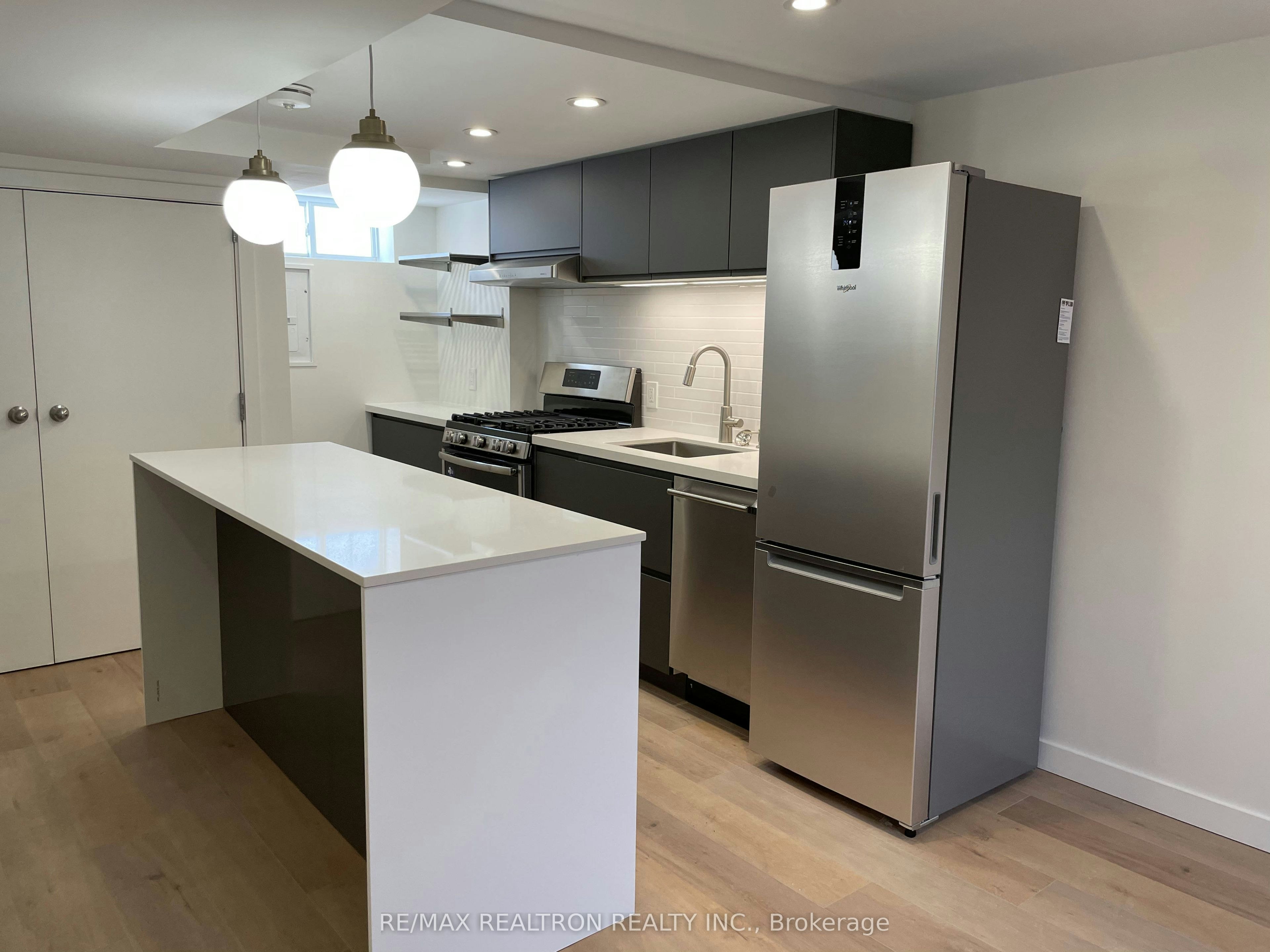 2-82 Gunn Street, Barrie, ON, L4M 2H5 - 6