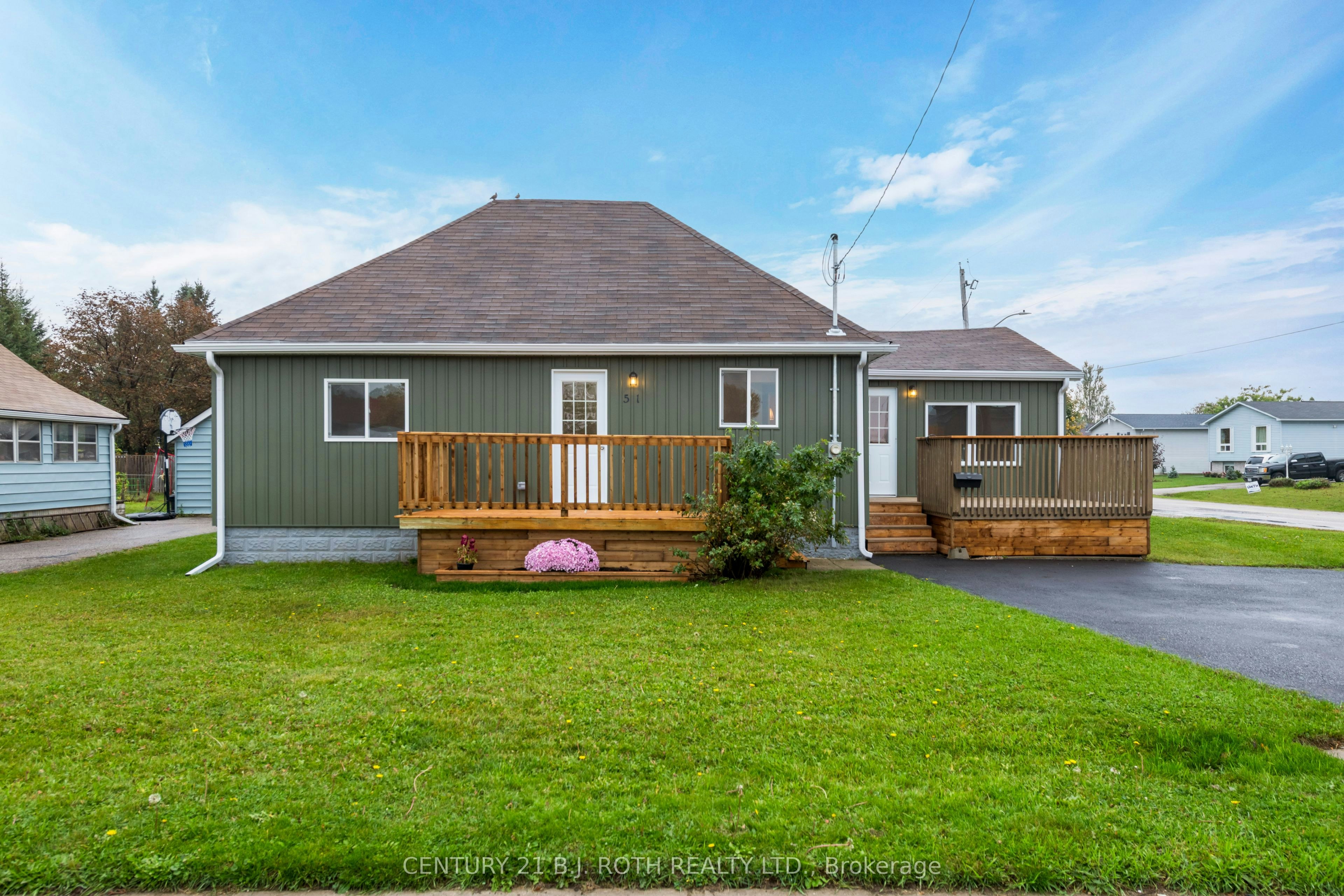 51 James Street E, Orillia, ON, L3V 1L3