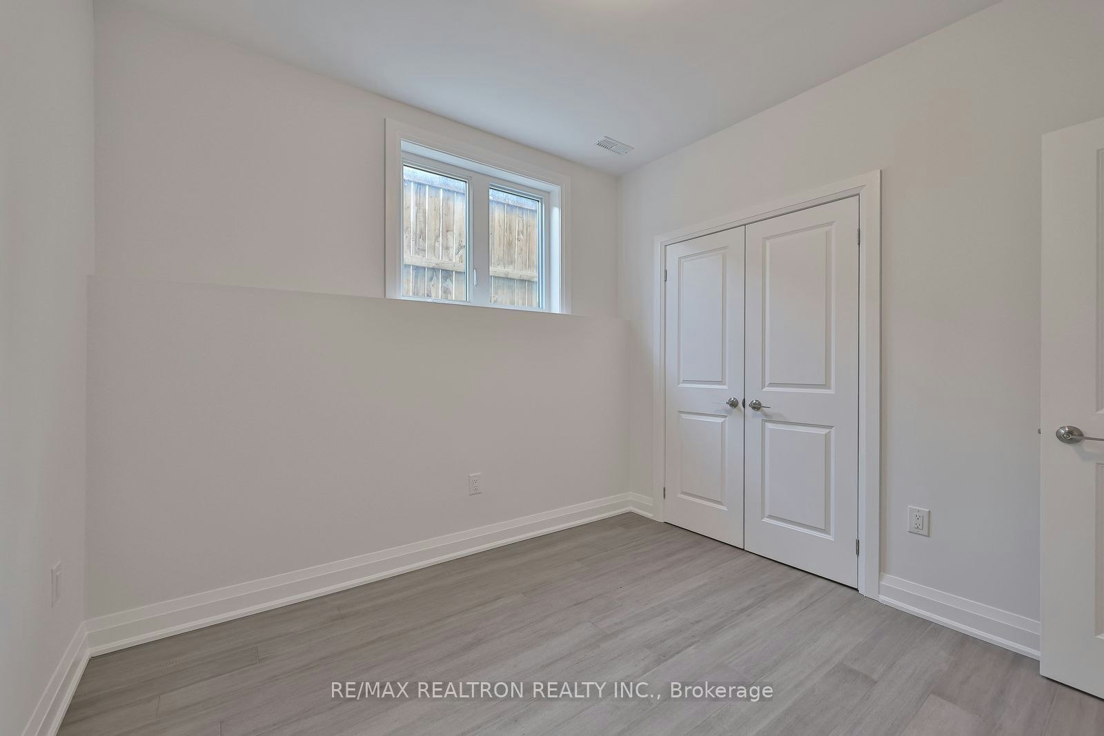 101 Sophia St W Street, Barrie, ON, L4N 1J4 - 11