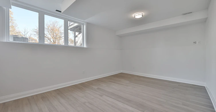101 Sophia St W Street, Barrie, ON, L4N 1J4 - 7