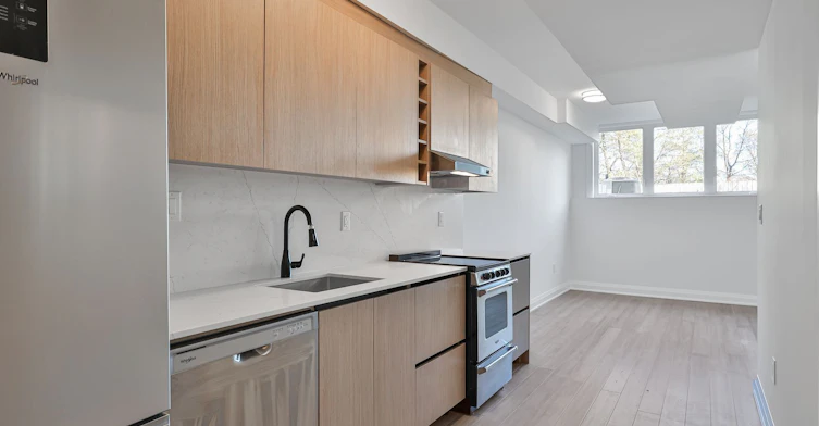 101 Sophia St W Street, Barrie, ON, L4N 1J4 - 3
