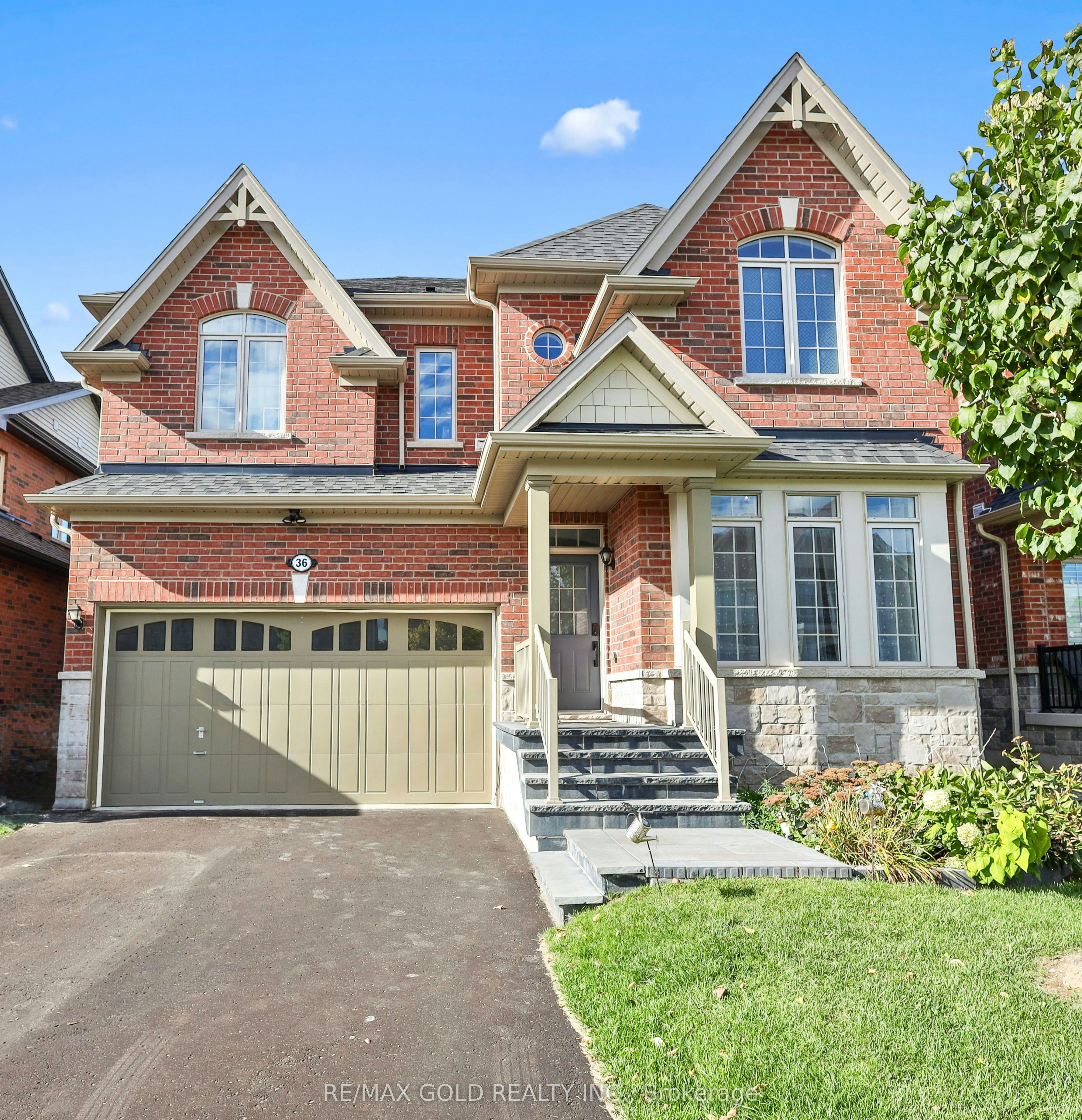 36 Samuel Crescent, Springwater, ON, L9X 2A4