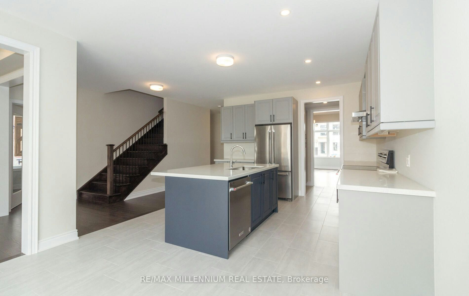 81 Bearberry Road, Springwater, ON, L0L 1Y3 - 10