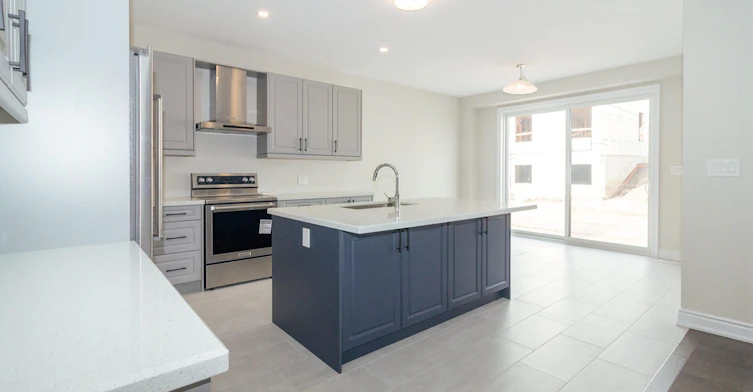 81 Bearberry Road, Springwater, ON, L0L 1Y3 - 12