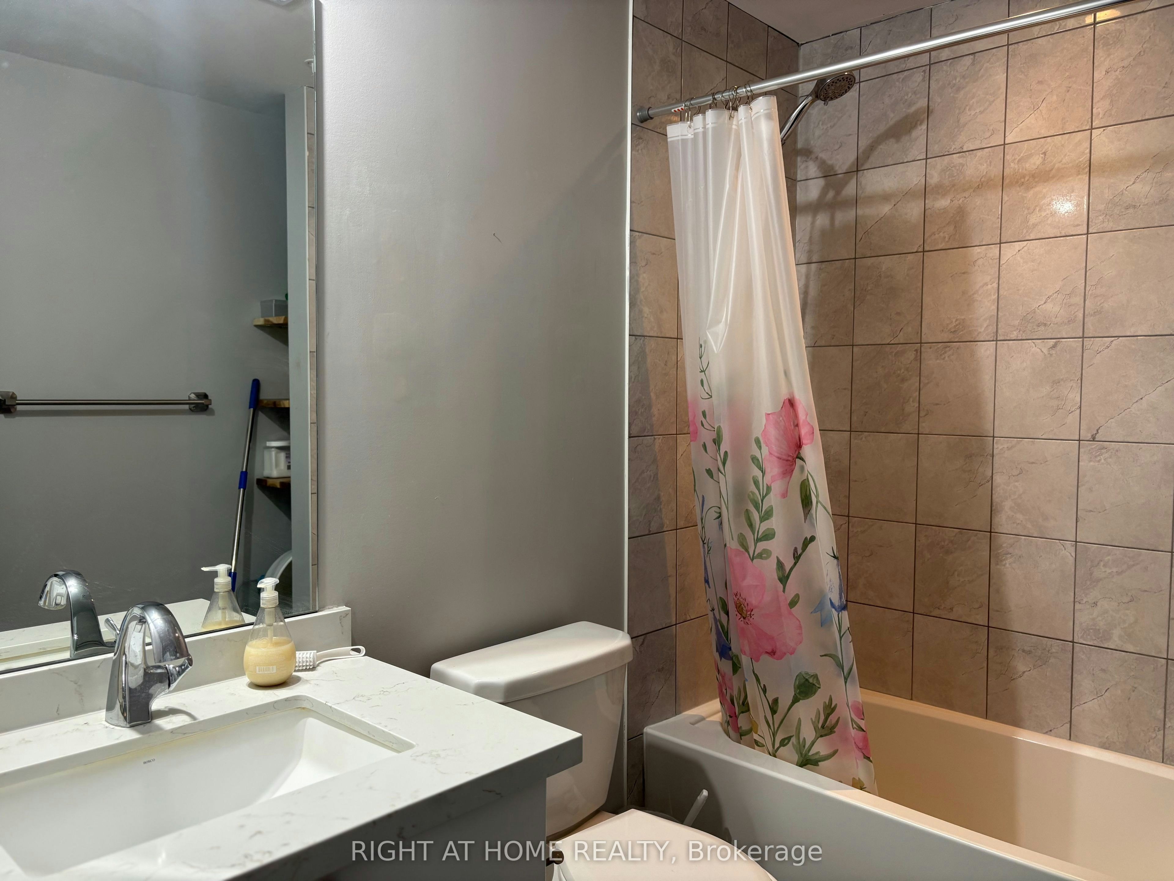 305-299 Cundles Road E, Barrie, ON, L4M 0K9 - 8