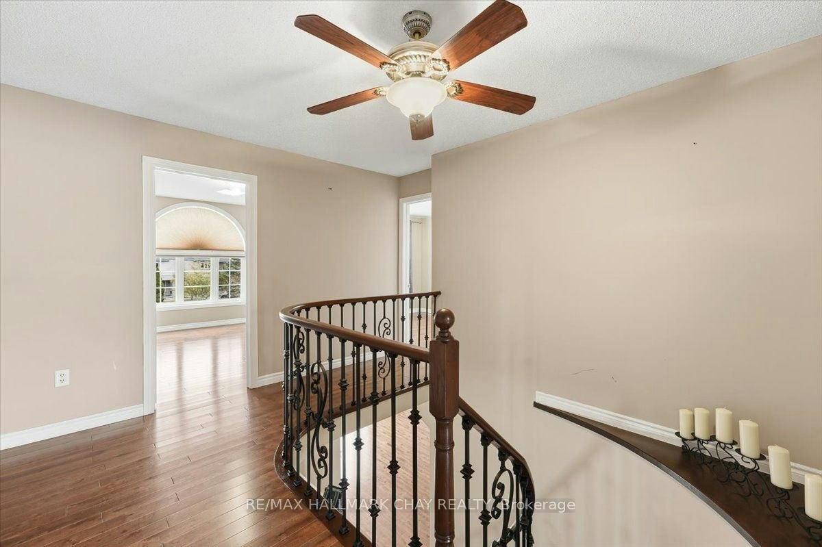 Main/Upper-484 Ferndale Drive N, Barrie, ON, L4N 0S1 - 15