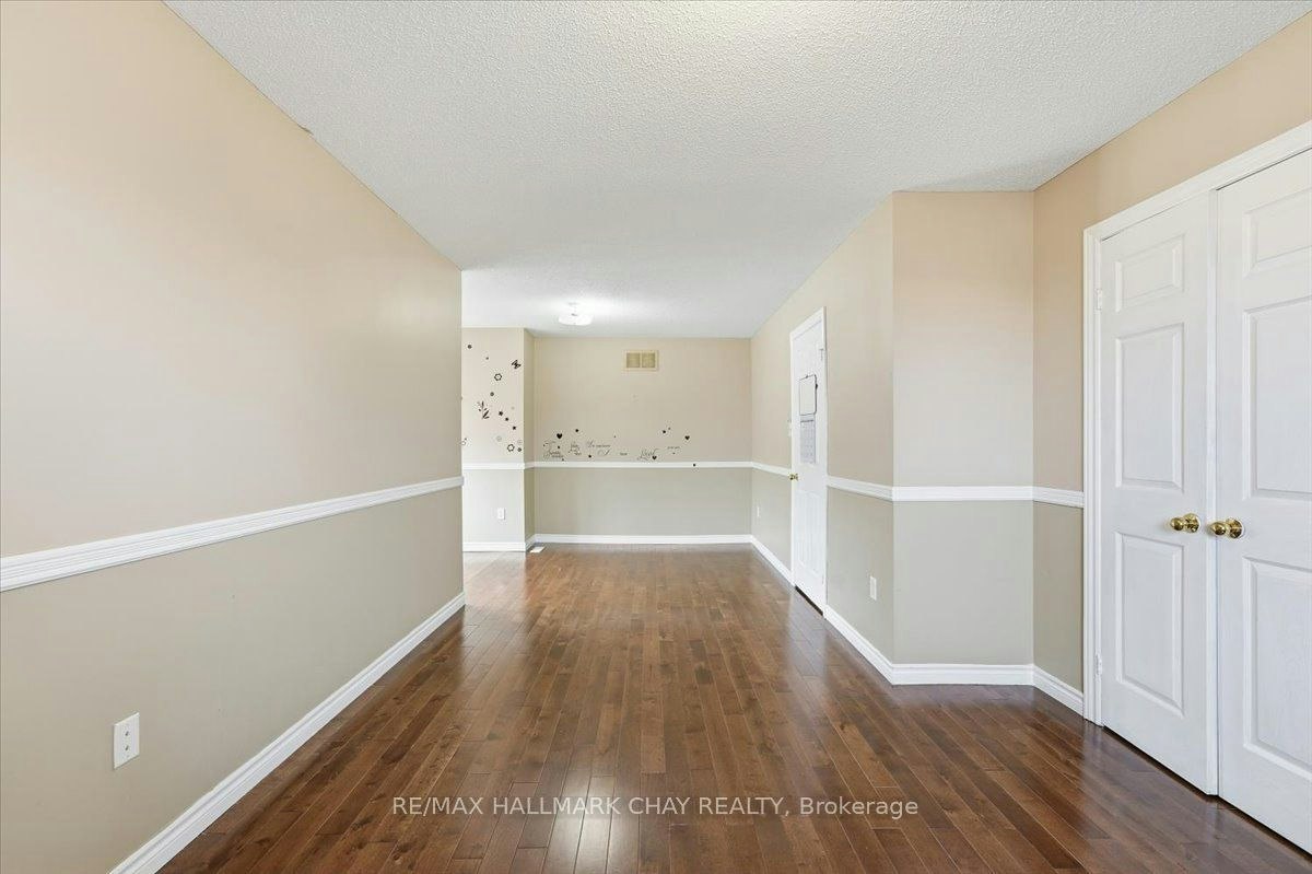 Main/Upper-484 Ferndale Drive N, Barrie, ON, L4N 0S1 - 22