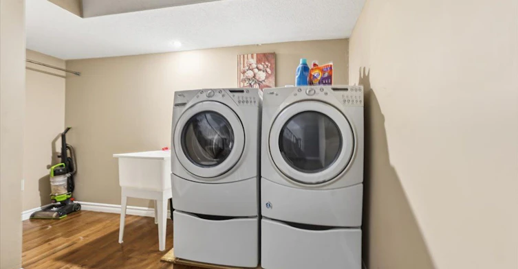 Main/Upper-484 Ferndale Drive N, Barrie, ON, L4N 0S1 - 26