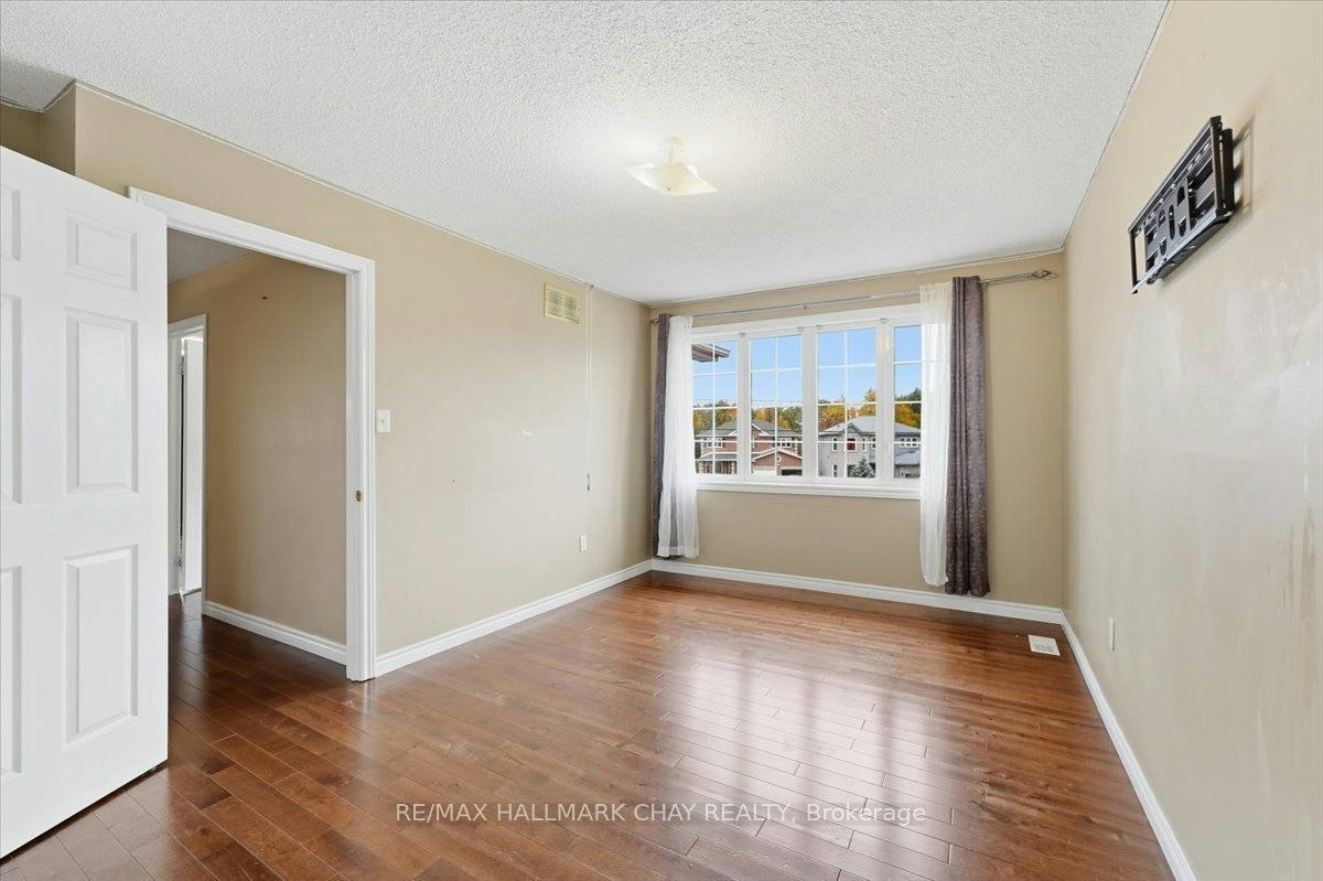 Main/Upper-484 Ferndale Drive N, Barrie, ON, L4N 0S1 - 23