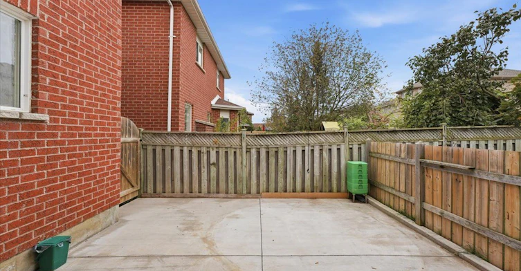 Main/Upper-484 Ferndale Drive N, Barrie, ON, L4N 0S1 - 28