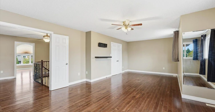 Main/Upper-484 Ferndale Drive N, Barrie, ON, L4N 0S1 - 16