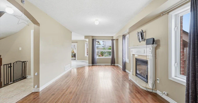 Main/Upper-484 Ferndale Drive N, Barrie, ON, L4N 0S1 - 7