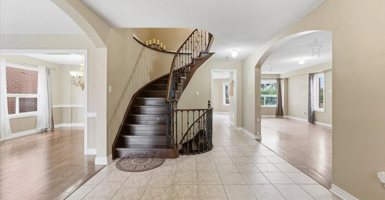 Main/Upper-484 Ferndale Drive N, Barrie, ON, L4N 0S1 - 4