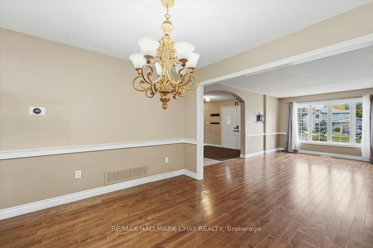 Main/Upper-484 Ferndale Drive N, Barrie, ON, L4N 0S1 - 6