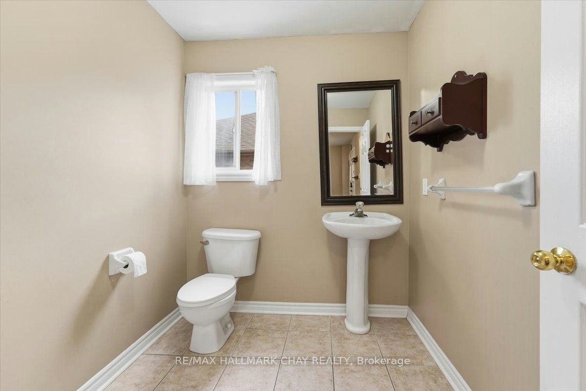 Main/Upper-484 Ferndale Drive N, Barrie, ON, L4N 0S1 - 27