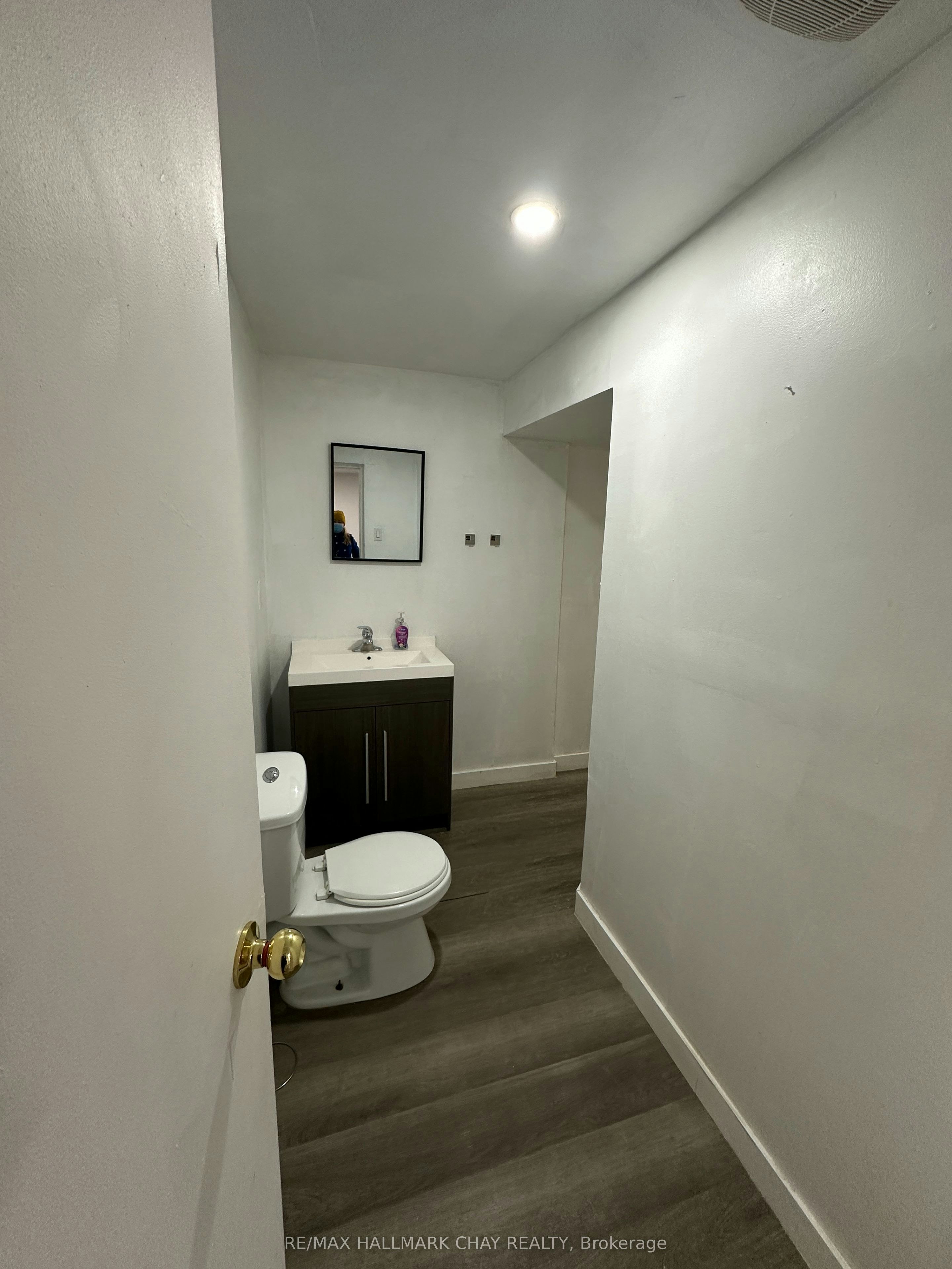 Lower-28 Carlton Road, Barrie, ON, L4M 5J6 - 5